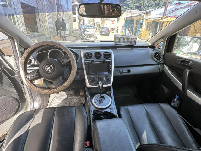 Mazda CX-7, Voitures, Conakry