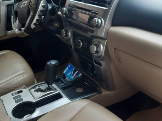 Toyota 4Runner, Voitures, Conakry