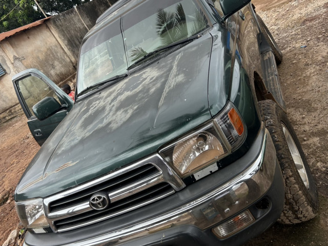 Toyota 4Runner, Voitures, Conakry