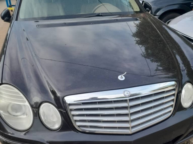 Mercedes-Benz Classe E, Voitures, Conakry