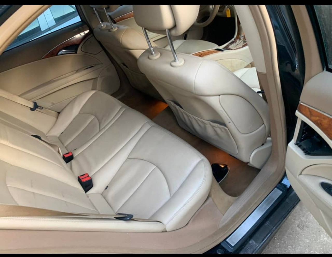 Mercedes-Benz Classe E, Voitures, Conakry