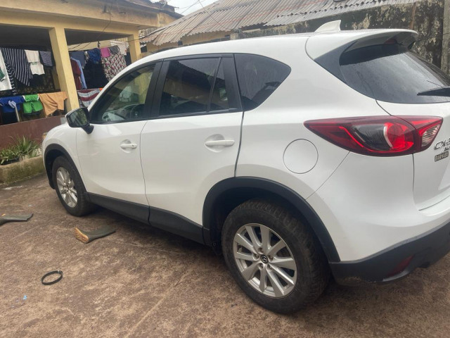 Mazda CX-5, Voitures, Conakry
