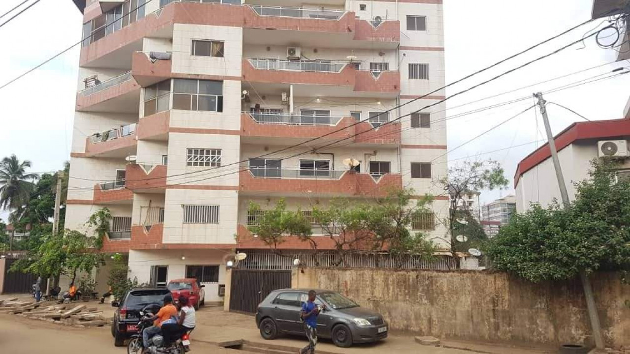 Bâtiment à Camayenne, Maisons, Conakry