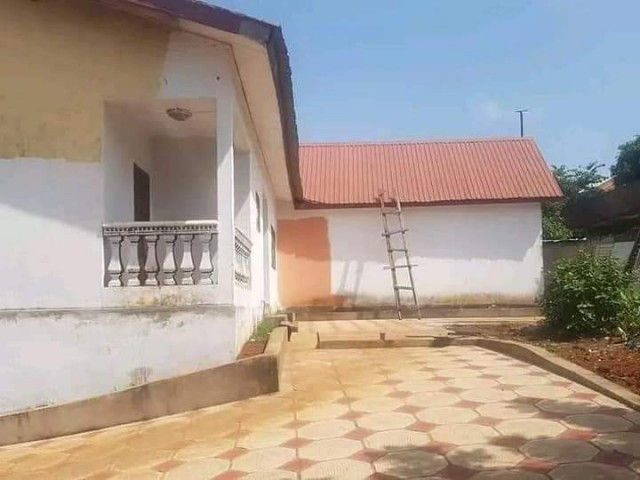 Bâtiment à Lansanaya, Maisons, Conakry