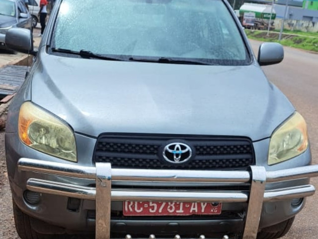 Toyota RAV4, Voitures, Conakry