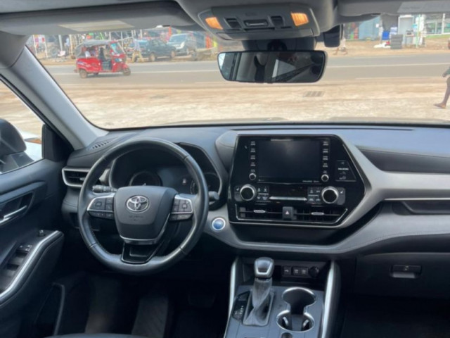 Toyota RAV4, Voitures, Conakry