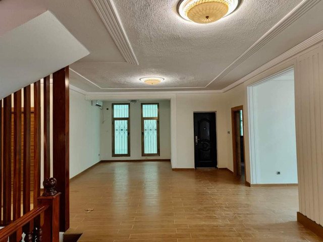 Bâtiment à Lambanyi, Maisons, Conakry