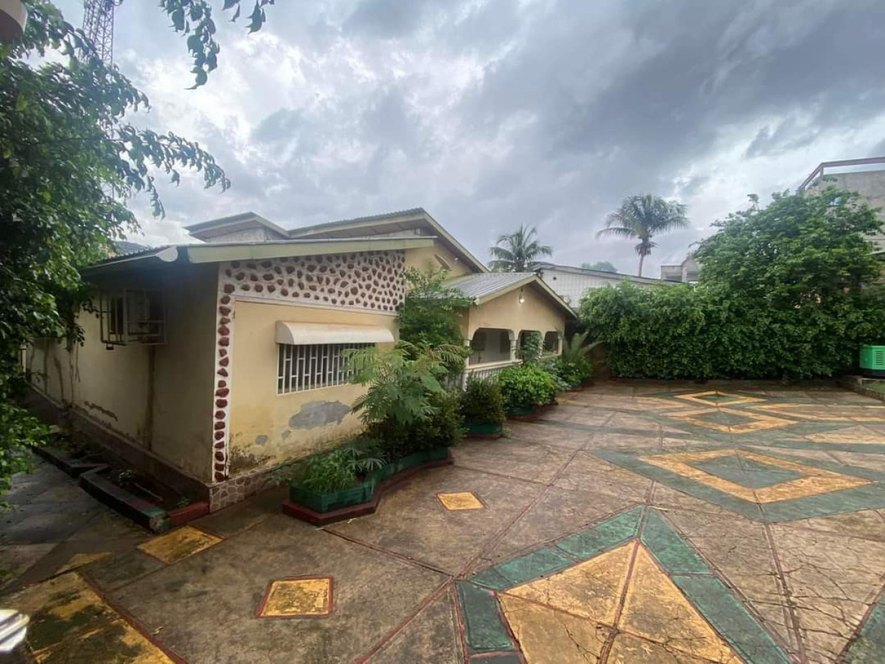 Maison à Lambanyi, Maisons, Conakry