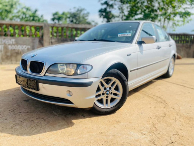 BMW Série 3, Voitures, Conakry