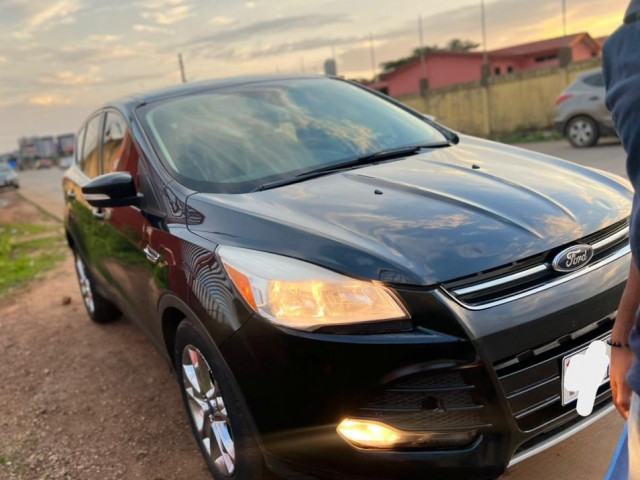 Ford Escape, Voitures, Conakry