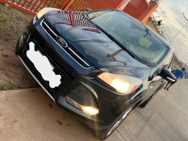 Ford Escape, Voitures, Conakry