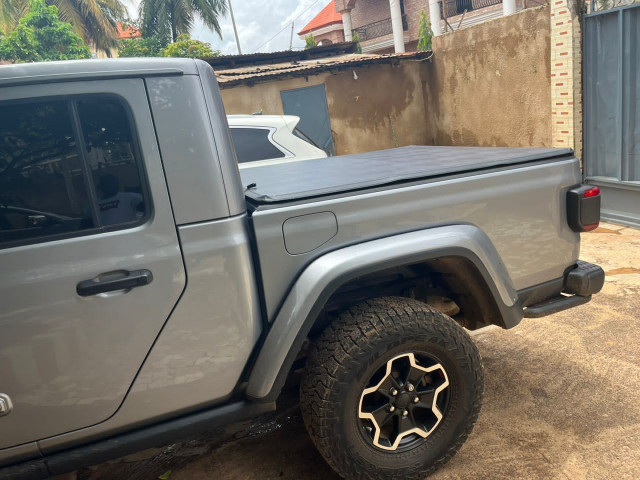 Jeep Wrangler Rubicon, Voitures, Conakry