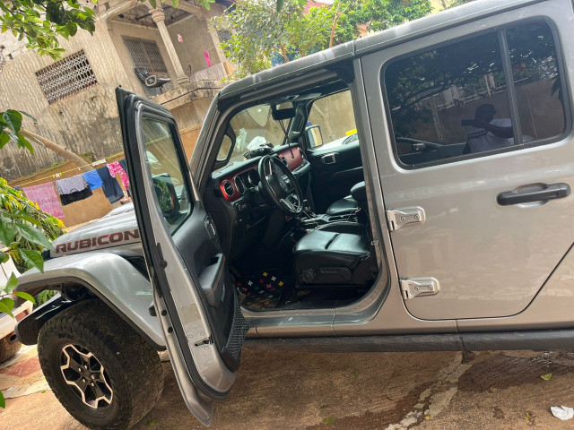 Jeep Wrangler Rubicon, Voitures, Conakry