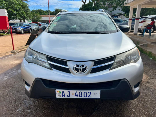 Toyota RAV4, Voitures, Conakry