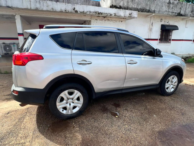Toyota RAV4, Voitures, Conakry