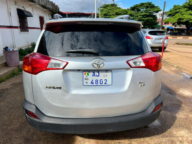 Toyota RAV4, Voitures, Conakry
