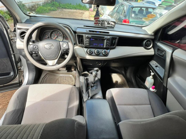 Toyota RAV4, Voitures, Conakry