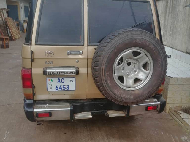 Toyota Land Cruiser, Voitures, Conakry