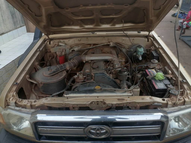 Toyota Land Cruiser, Voitures, Conakry