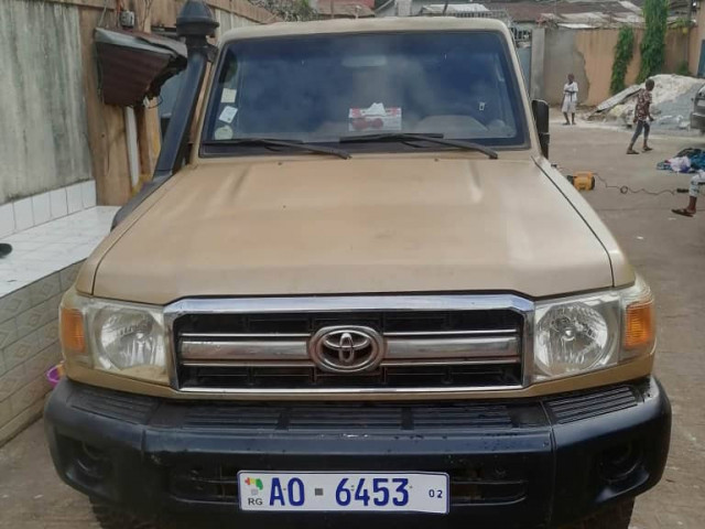 Toyota Land Cruiser, Voitures, Conakry