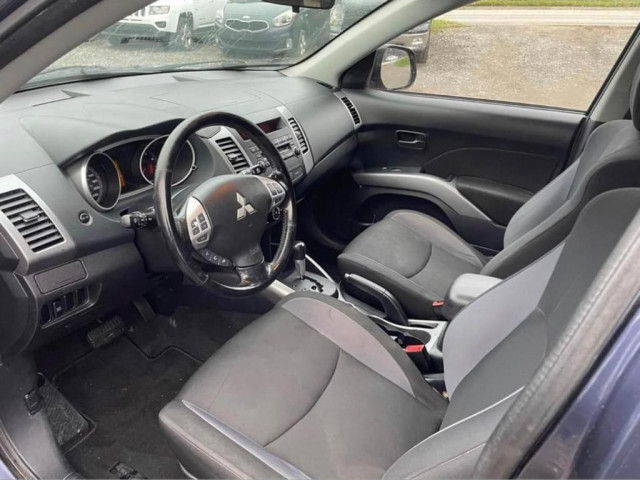 Mitsubishi Outlander, Voitures, Conakry