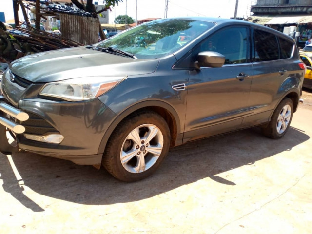 Ford Escape, Voitures, Conakry
