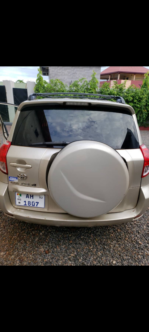 Toyota RAV4, Voitures, Conakry