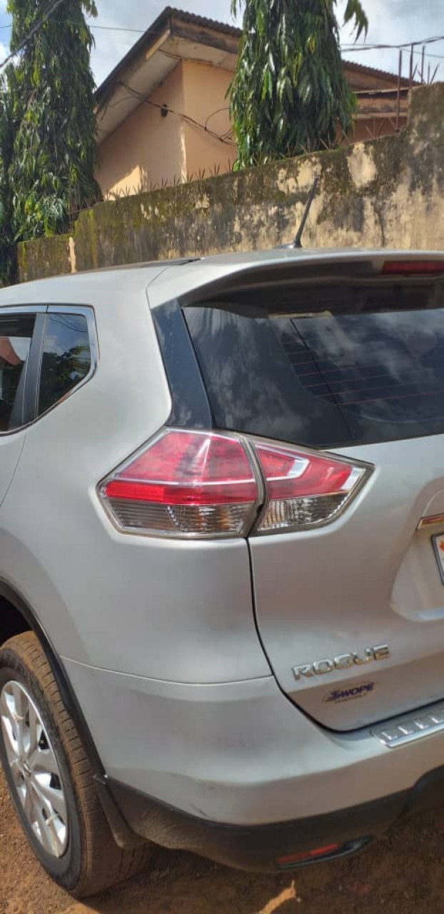Nissan Rogue, Voitures, Conakry