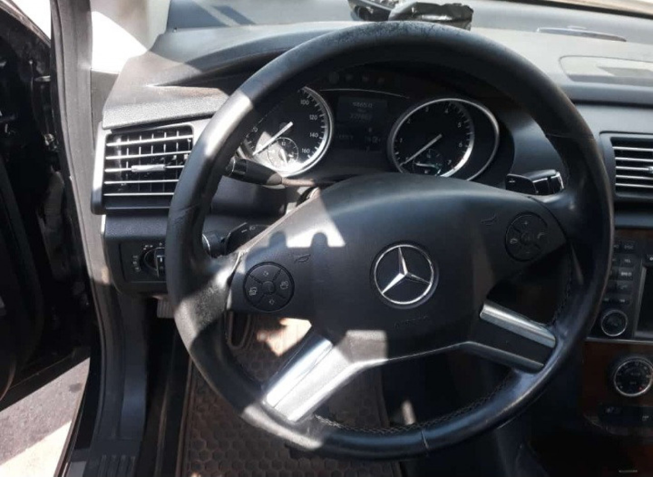 Mercedes-Benz Classe R, Voitures, Conakry