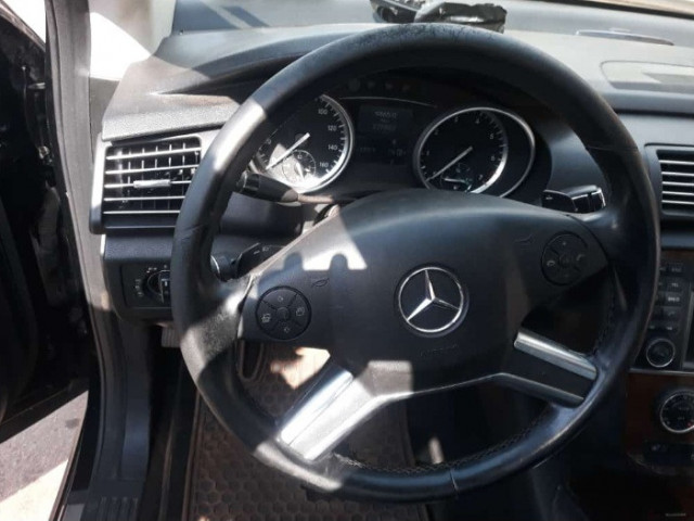 Mercedes-Benz Classe R, Voitures, Conakry