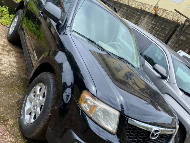 Mazda Tribute, Voitures, Conakry
