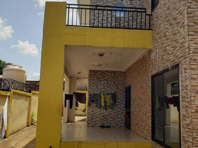 Bâtiment à Kagbelen, Maisons, Conakry
