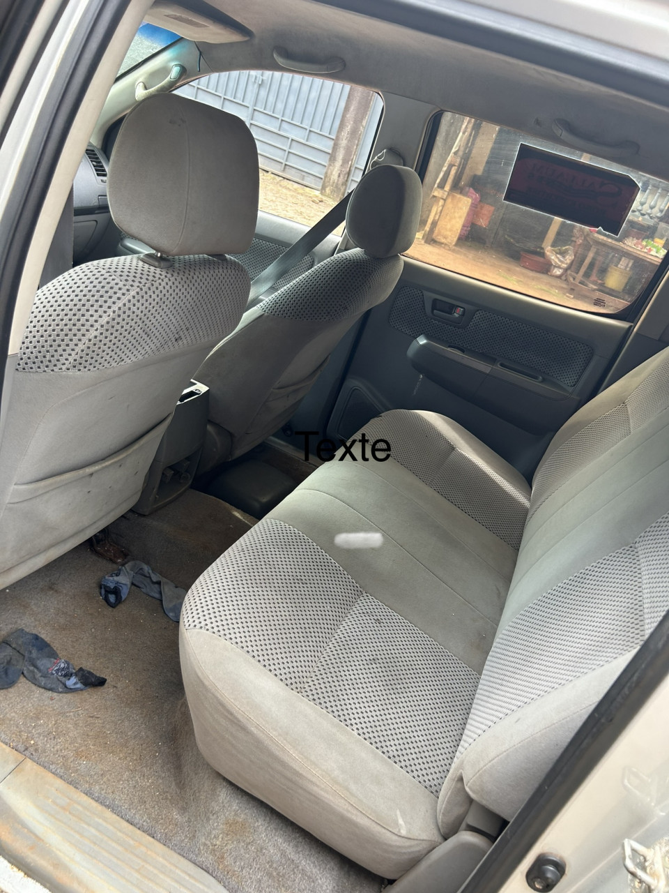 Toyota Hilux, Voitures, Conakry