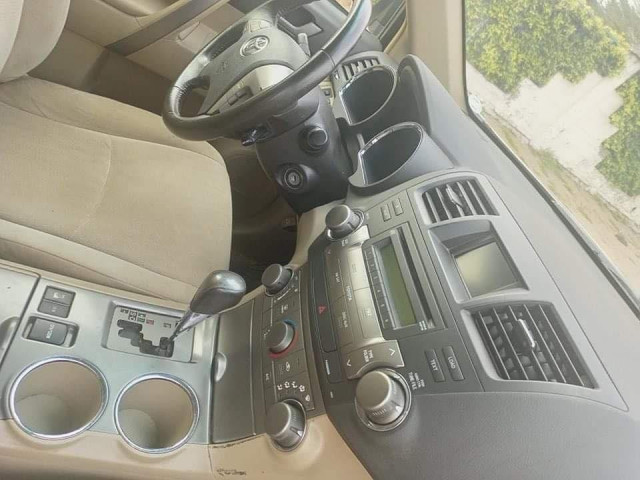 Toyota Highlander, Voitures, Conakry