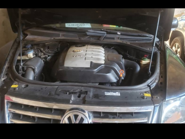 Volkswagen Touareg, Voitures, Conakry