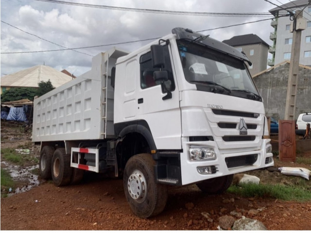 Howo 371 Dump Truck Trailer, Camions - Autobus, Conakry
