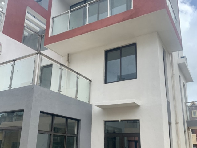 Bâtiment à Plaza Diamond, Maisons, Conakry