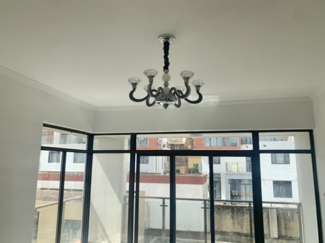 Bâtiment à Plaza Diamond, Maisons, Conakry