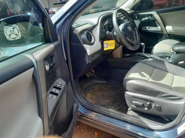 Toyota RAV4, Voitures, Conakry