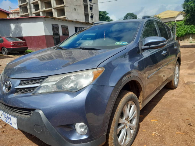 Toyota RAV4, Voitures, Conakry