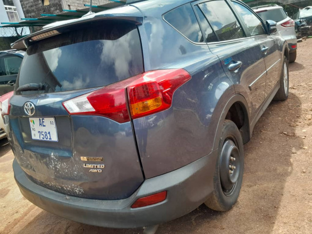Toyota RAV4, Voitures, Conakry