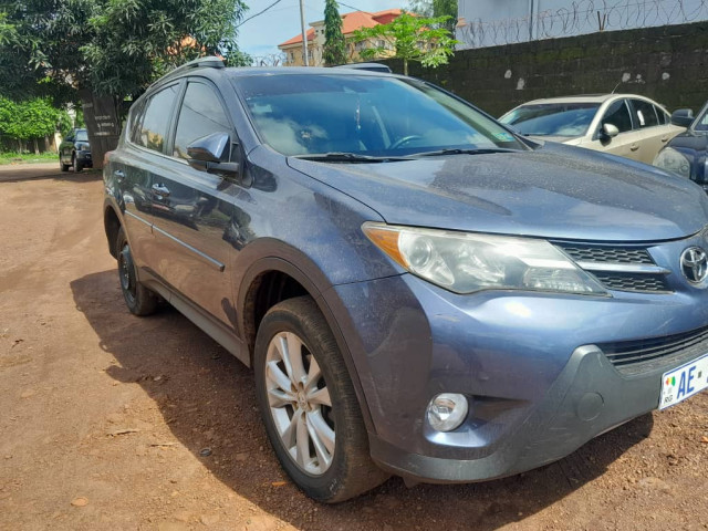 Toyota RAV4, Voitures, Conakry