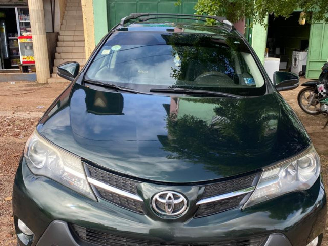 Toyota RAV4, Voitures, Conakry