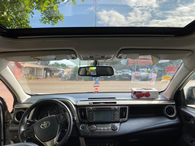 Toyota RAV4, Voitures, Conakry
