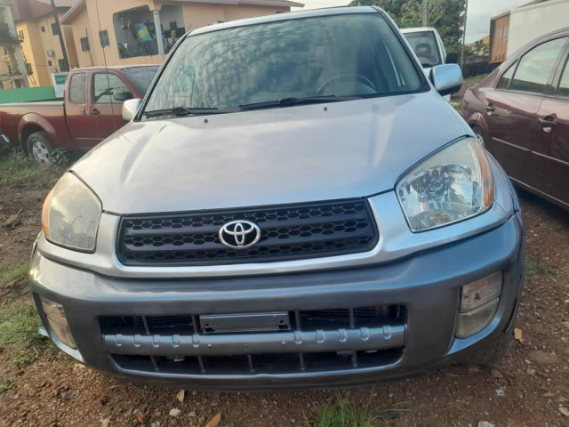 Toyota RAV4, Voitures, Conakry