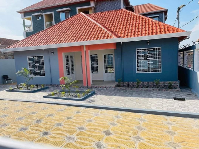 Maison à Kobayah, Maisons, Conakry