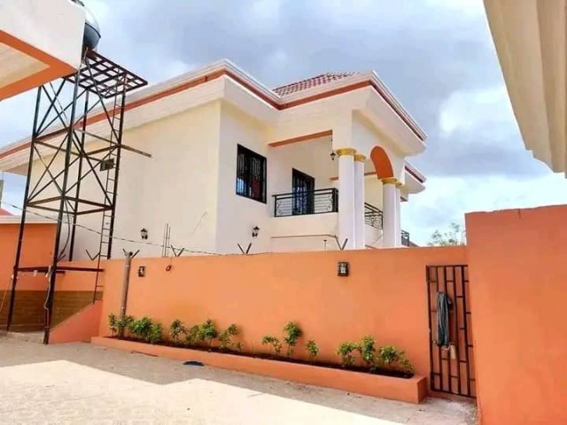 Bâtiment à Lambanyi, Maisons, Conakry