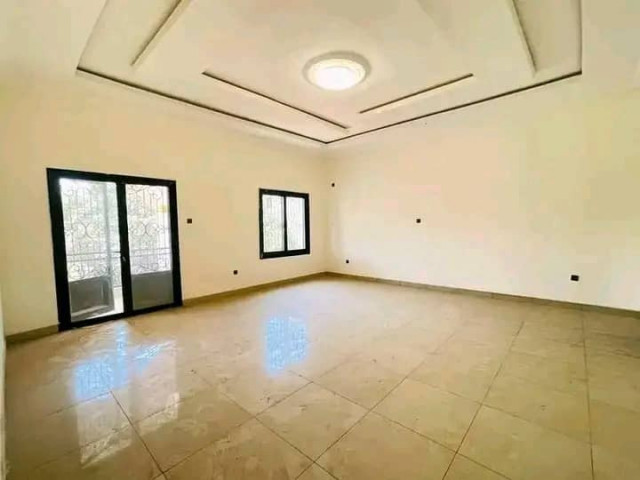 Bâtiment à Lambanyi, Maisons, Conakry