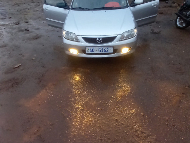 Mazda 323, Voitures, Conakry