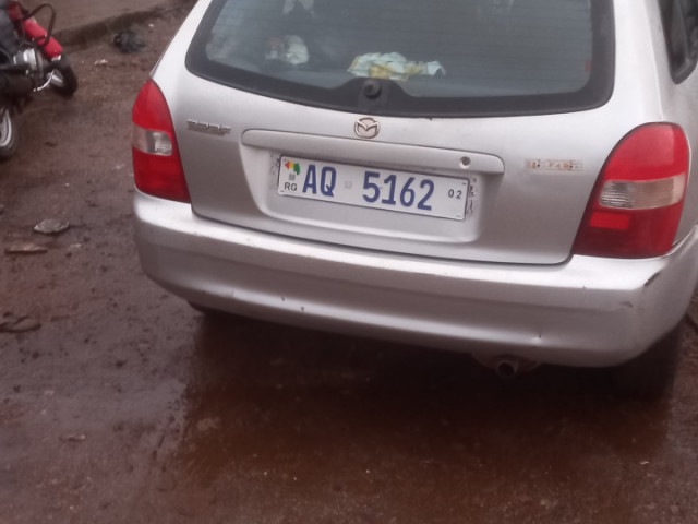 Mazda 323, Voitures, Conakry